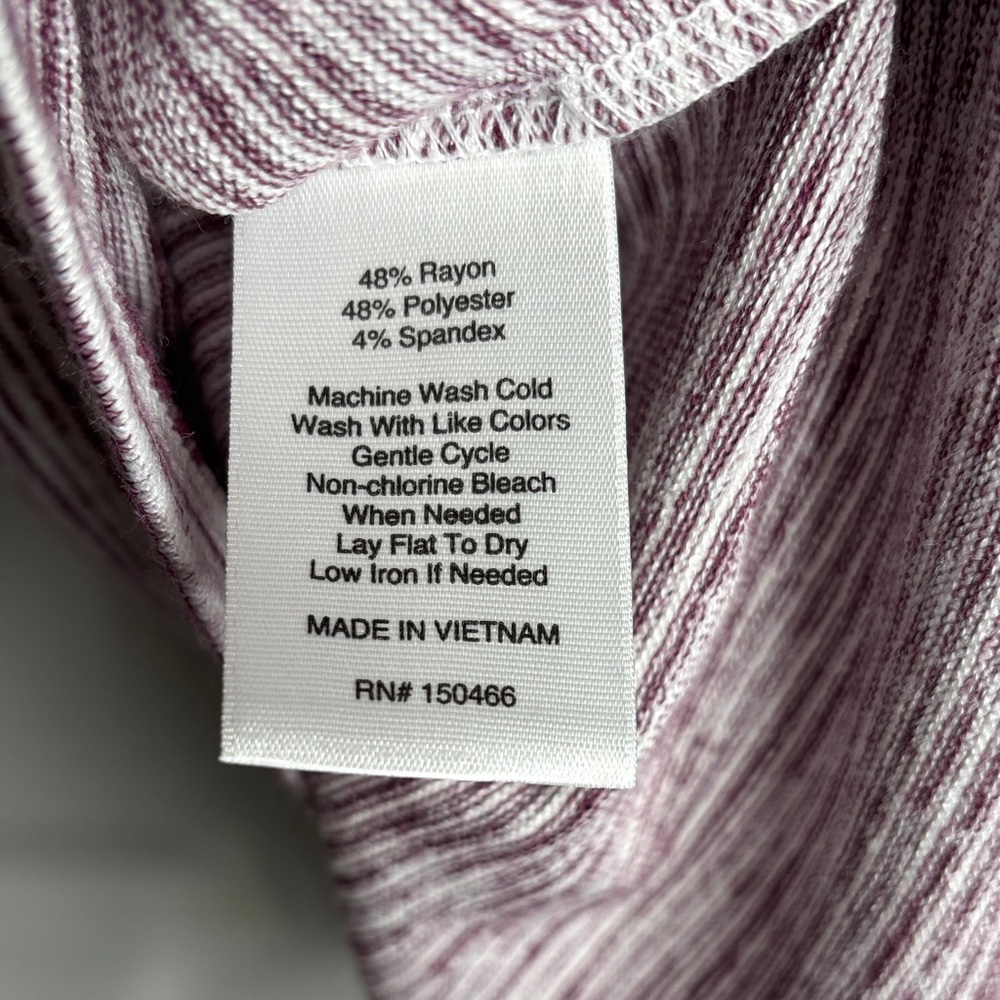 Market & Spruce Maroon and White Textured Top - Picture 4 of 4
